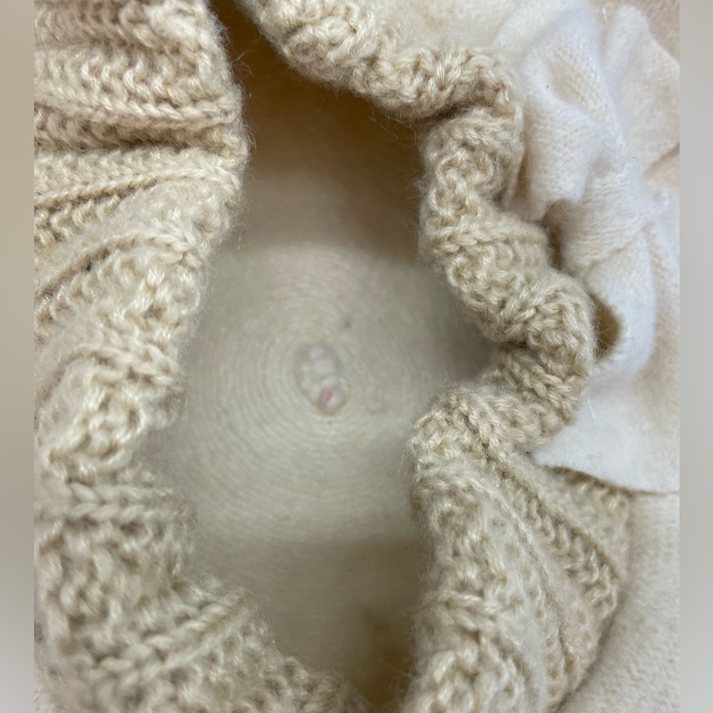 Forbusite Women’s Cream Beret - Picture 8 of 12